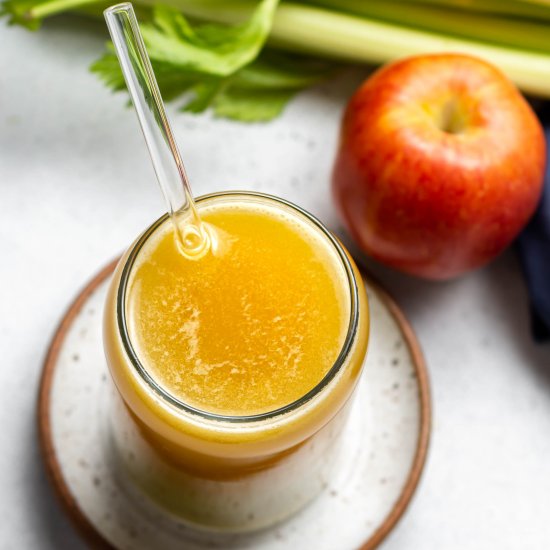 Celery Apple Detox Juice