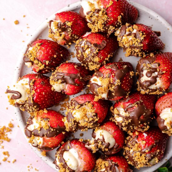 Cheesecake Stuffed Strawberries