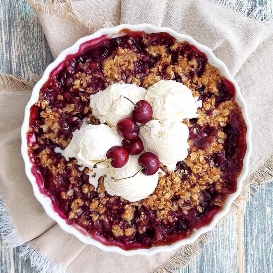 Cherry Crisp with Fresh Cherries