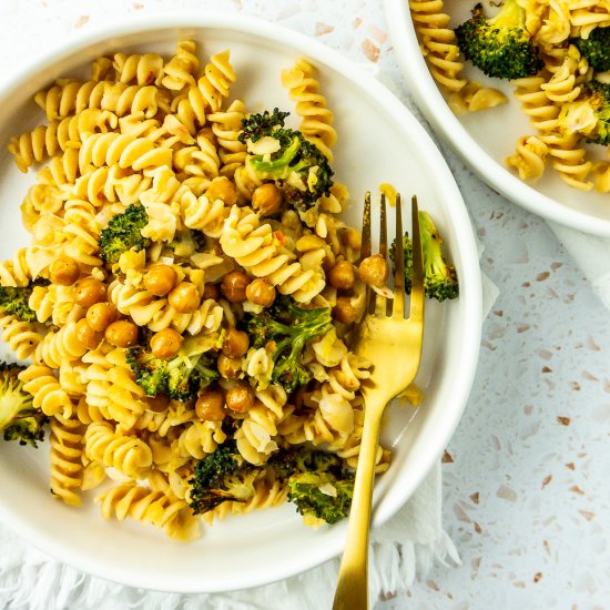 Easy Lemon Broccoli Chickpea Pasta