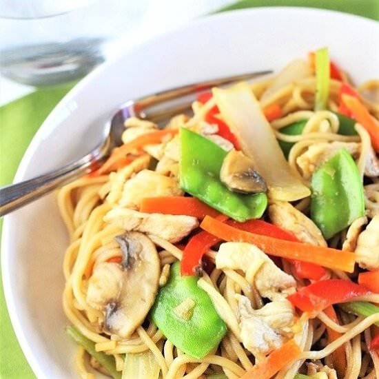 chicken and veggie lo mein