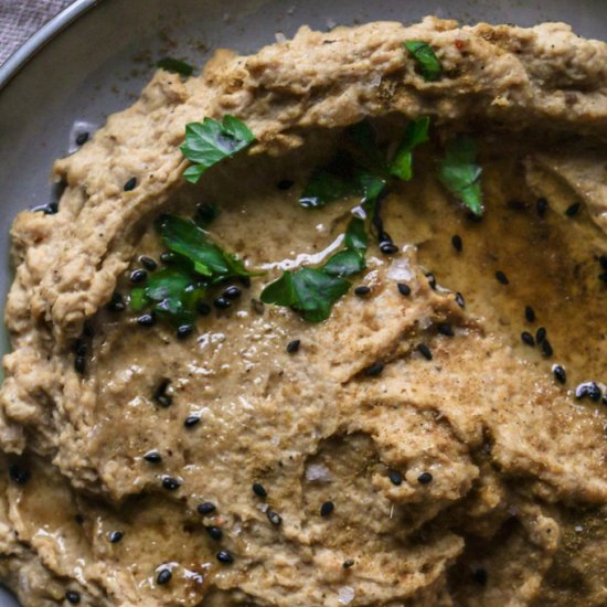 Black Garlic Hummus