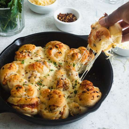 Cheesy Garlic Knots