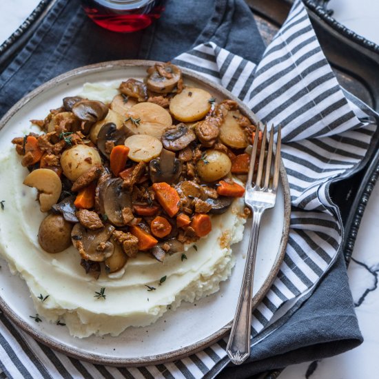 Vegan seitan & mushroom bourguignon