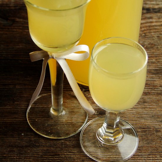 lemon vodka with honey