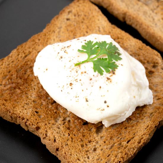 Easy Foolproof Poached Eggs