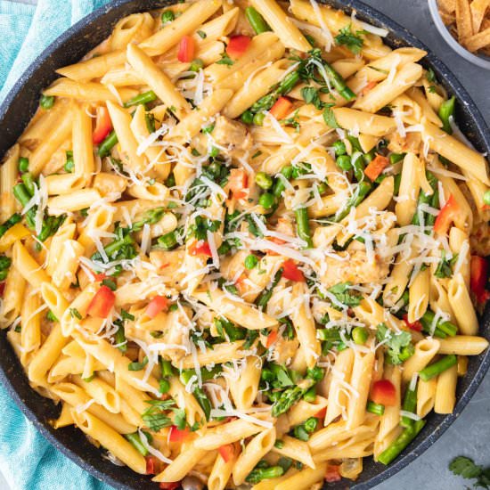 Spicy Chicken Chipotle Pasta