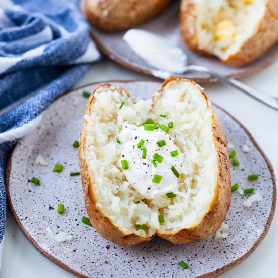 Air Fryer Baked Potatoes