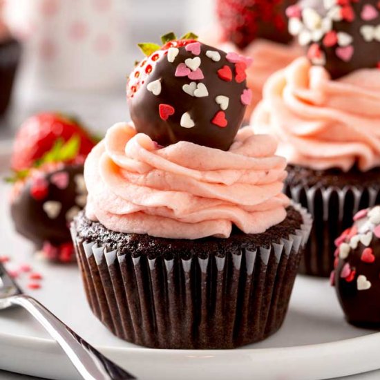 Chocolate Covered Strawberry Cupcak