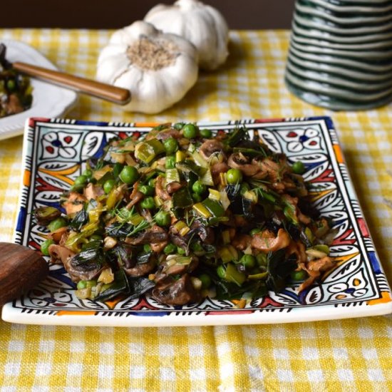 Mushrooms with leeks and peas