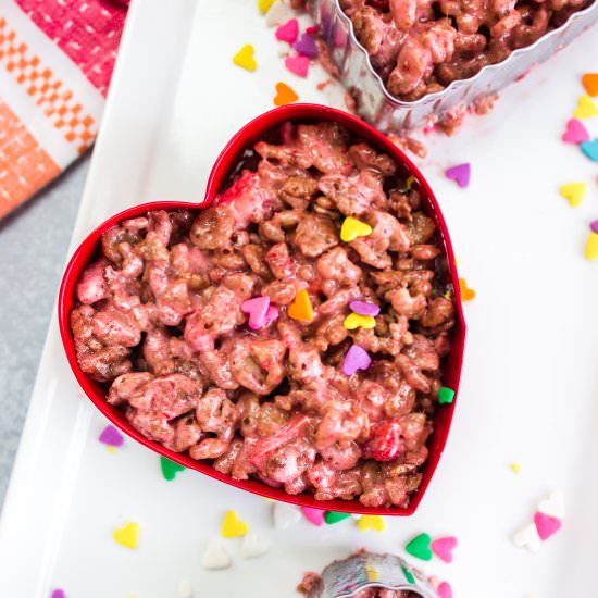 Chocolate strawberry krispie treats