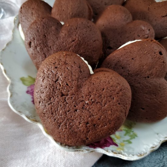 Red Velvet Whoopie Pies