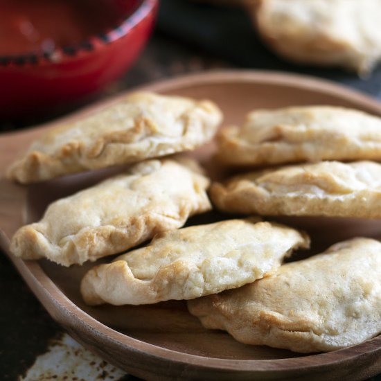 Pizza empanadas