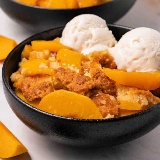 Vegan Peach Cobbler