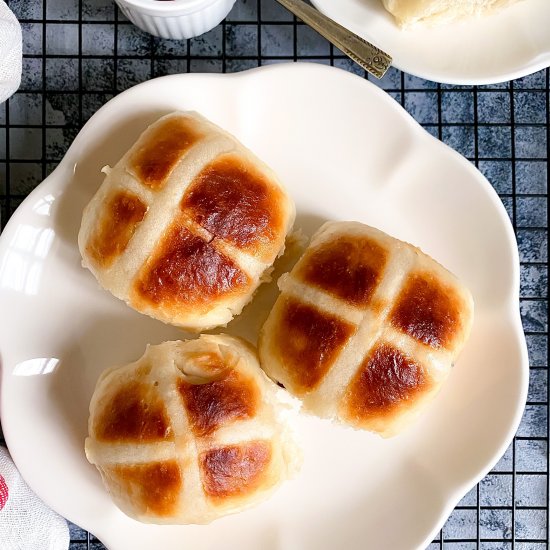 Vegan Hot Cross Buns