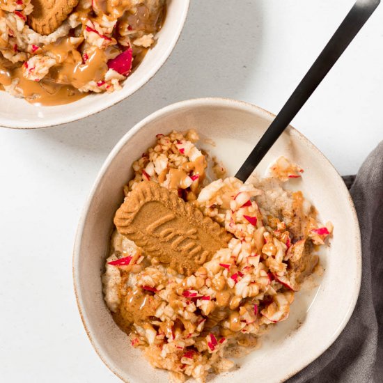 easy apple and biscoff porridge