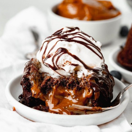 Chocolate Caramel Molten Lava Cake