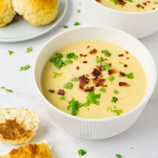 Keto cauliflower soup