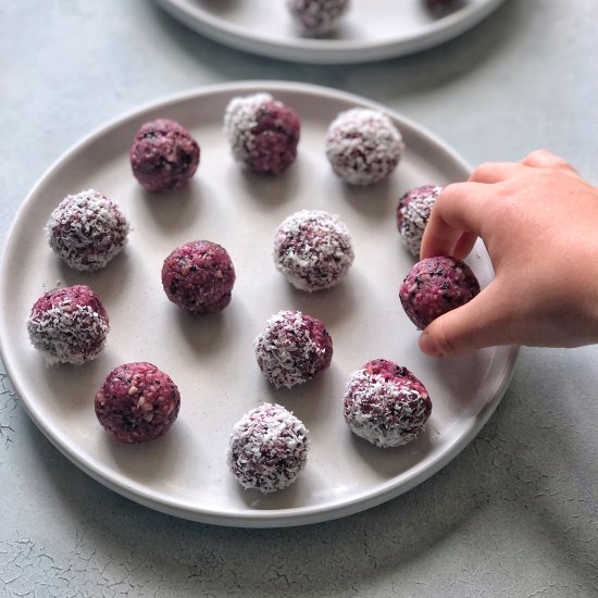 Dragonfruit bliss balls