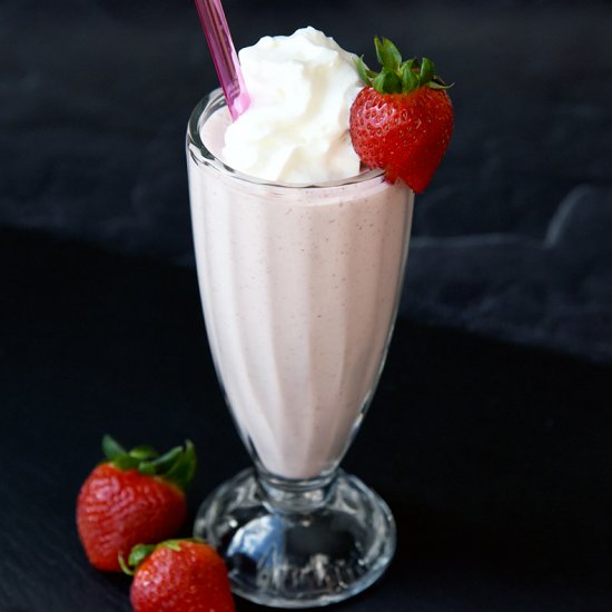 STRAWBERRY MILKSHAKE