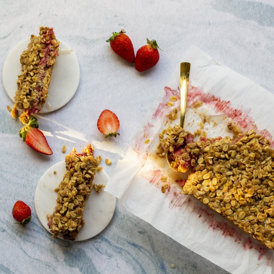 Strawberry Oatmeal Crumble Bars