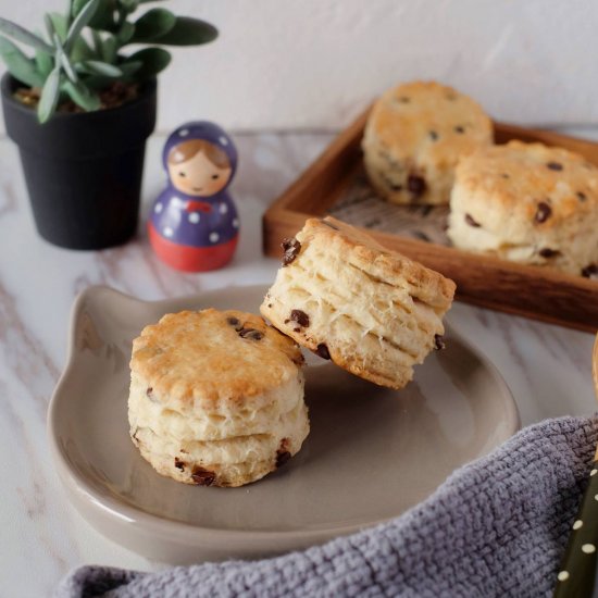 Easy Choc Chip Scones (Eggless)