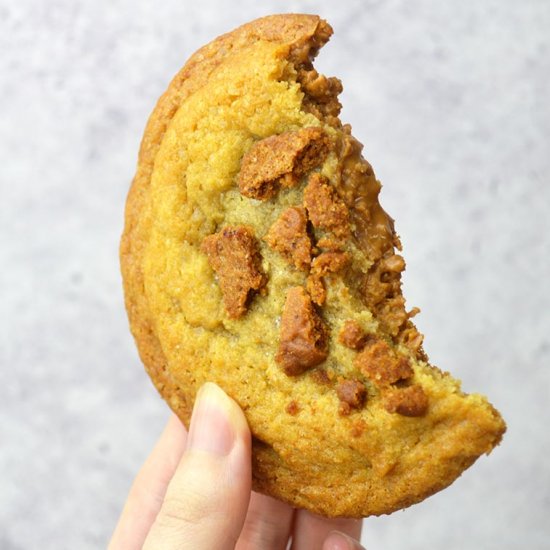 Biscoff Stuffed Cookies