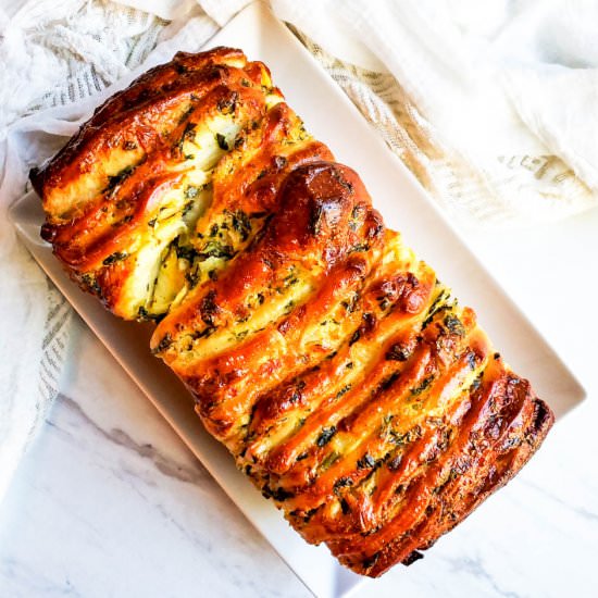 Spinach Artichoke Dip Pull Apart Bread