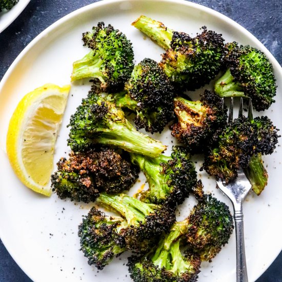 Easy Oven Roasted Broccoli