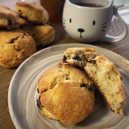 Raisin Scones