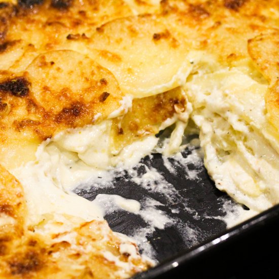 Dauphinoise Potatoes with Cheese