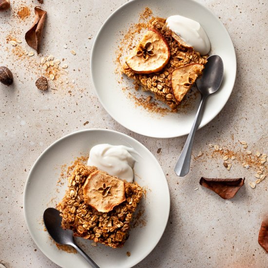 Vegan Spiced Apple Baked Oatmeal