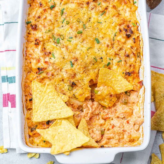 EASY BUFFALO CHICKEN DIP