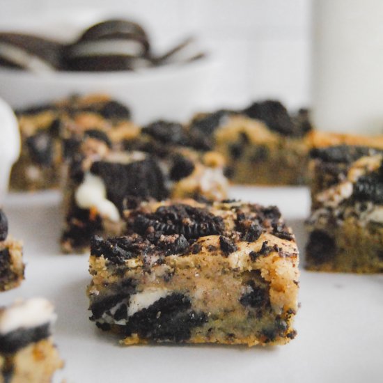 Cookies & Cream Blondies