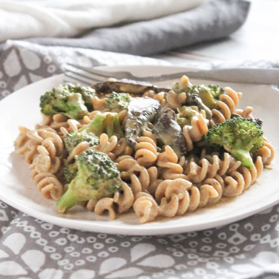 Vegan Mac and Cheese with Broccoli