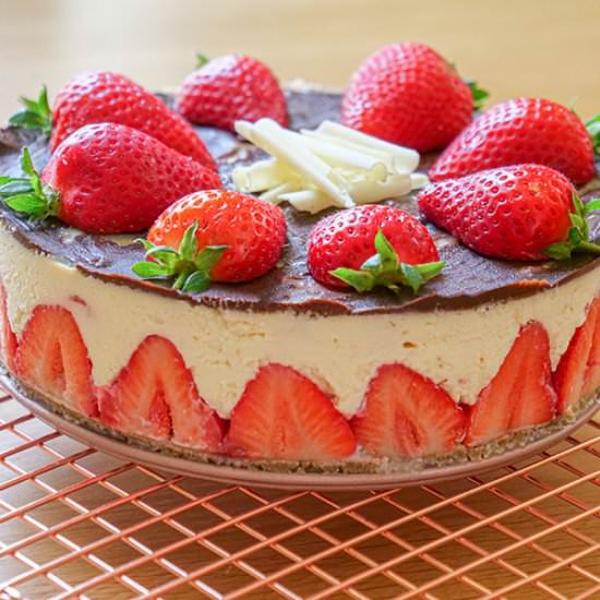 Chocolate Strawberry Cheesecake