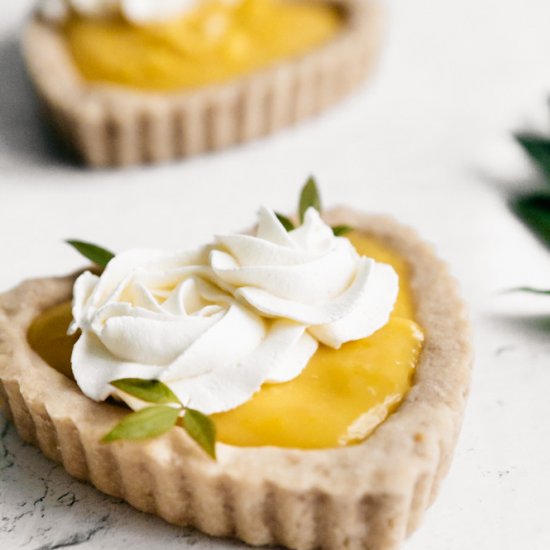 Mini Tarts with Lemon Curd