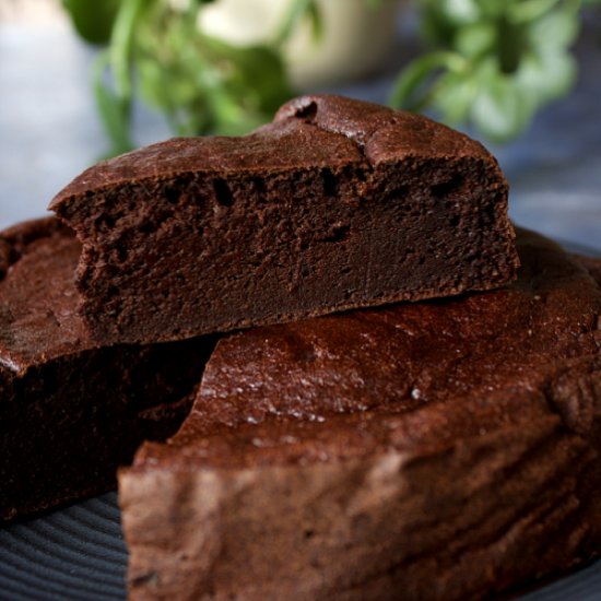 Fudgy butternut chocolate cake