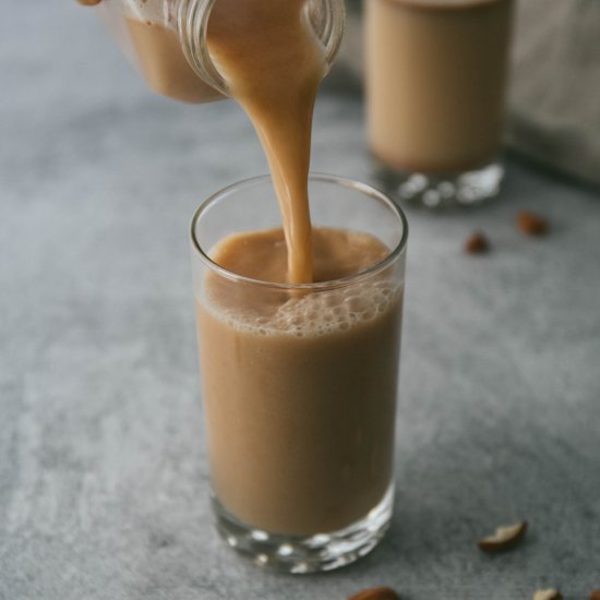 2-Minute Almond Milk