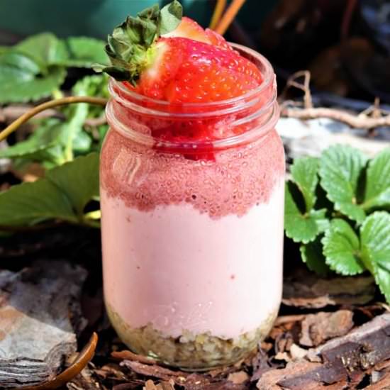 Strawberry Chia Pudding Parfait