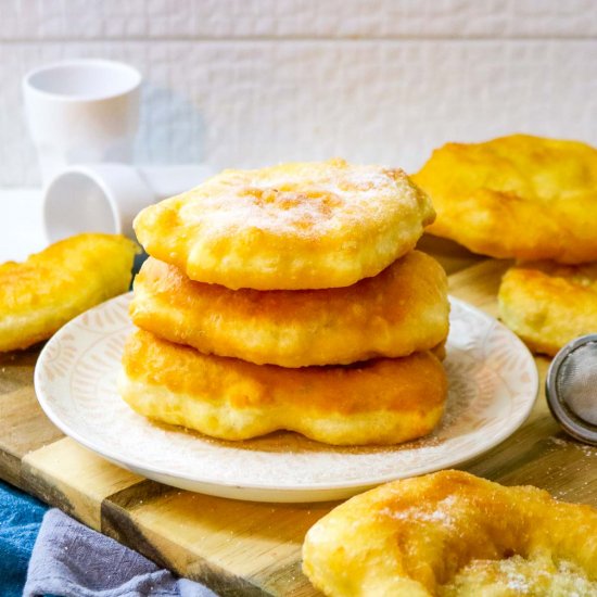 Mekitsi – Bulgarian Fried Dough