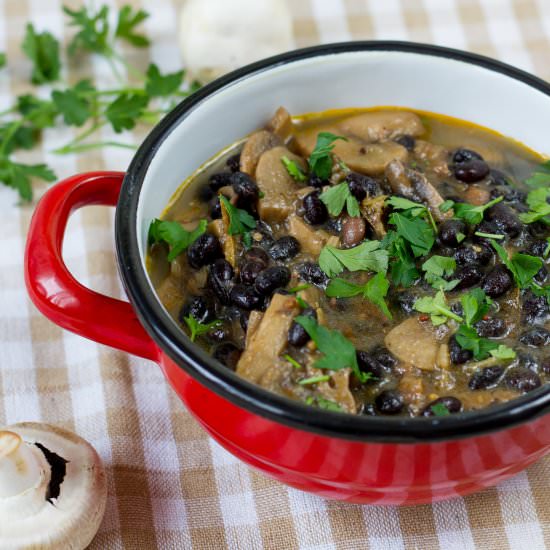 Vegan black bean goulash