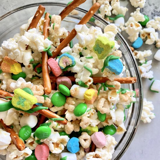 Lucky Charms Snack Mix