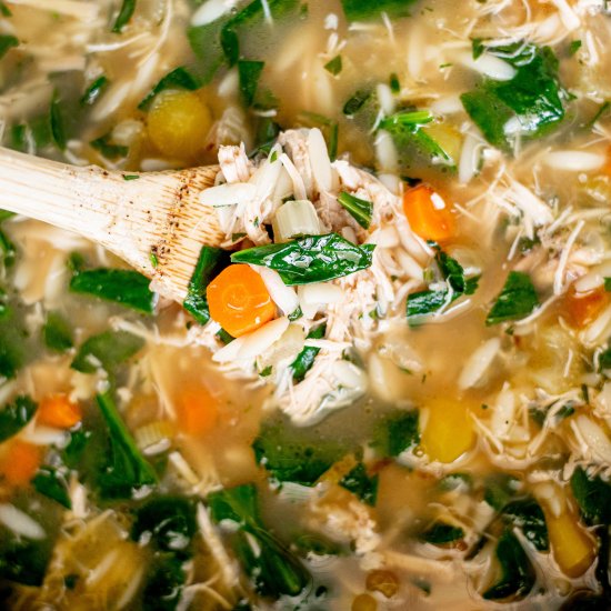 Lemony Chicken & Spinach Orzo Soup