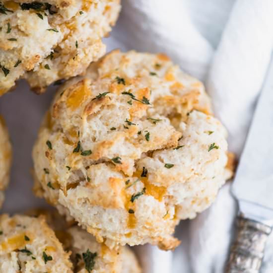 Red Lobster Cheddar Bay Biscuits