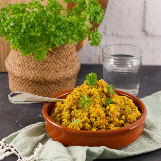 Curried Quinoa with Chickpeas