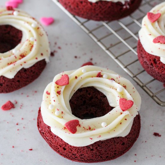 baked red velvet donuts