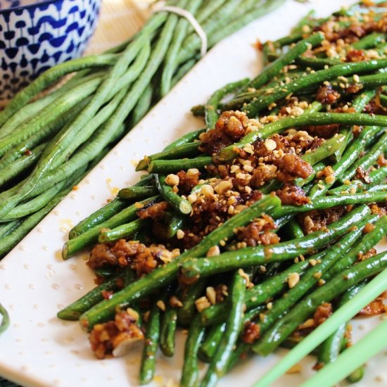 Garlicky Chinese Dan Dan Long Beans