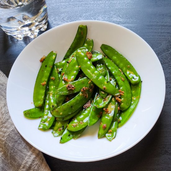 Stir fried snow peas