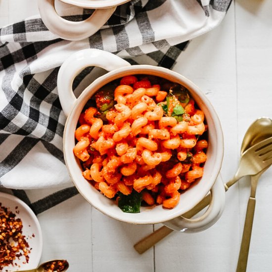 Roasted Red Pepper + Spinach Pasta